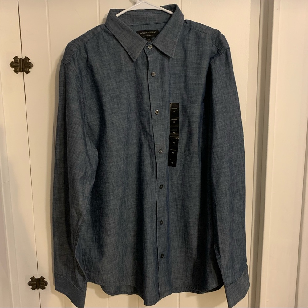 Banana Republic Men’s Slim Fit Button Up Shirt NWT
